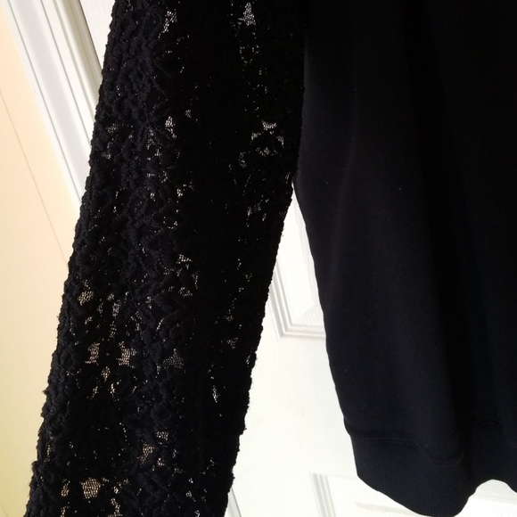 TORRID BLACK LACE SLEEVE SWEATSHIRT TOP SIZE 1♡ - Picture 3 of 3